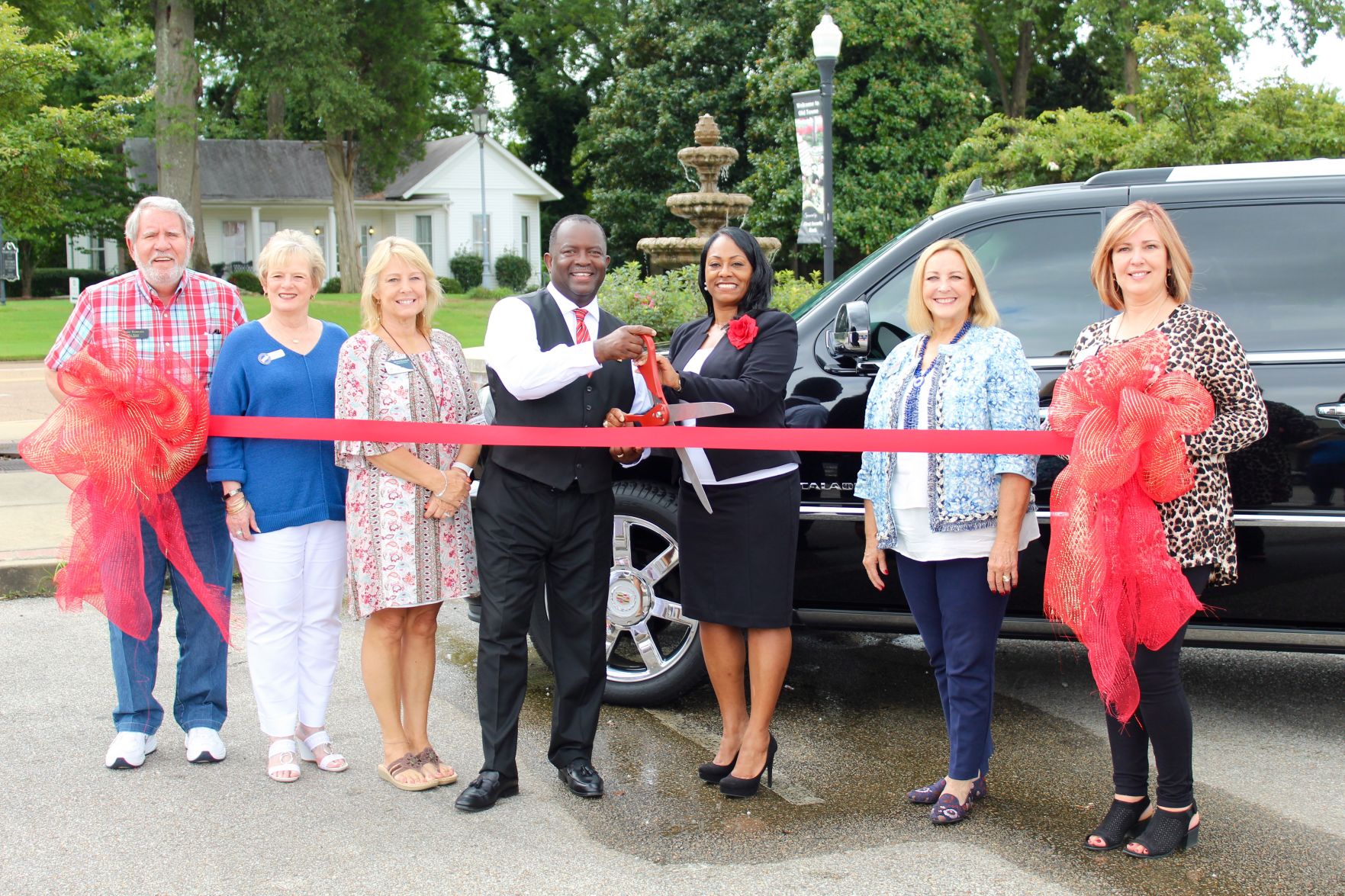 Superior Luxury Transportation Service opens